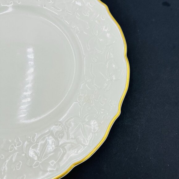 Syracuse China White Scallop Edge Ivy Embossed 11.5" Dinner Plate Gold Trim USA - Picture 2 of 9